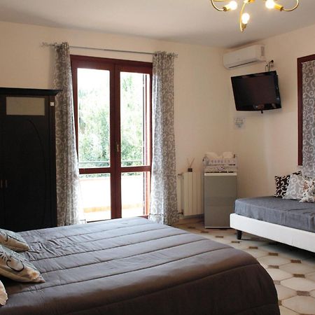 Oasi Del Gabbiano Bed & Breakfast Сиракуза Екстериор снимка
