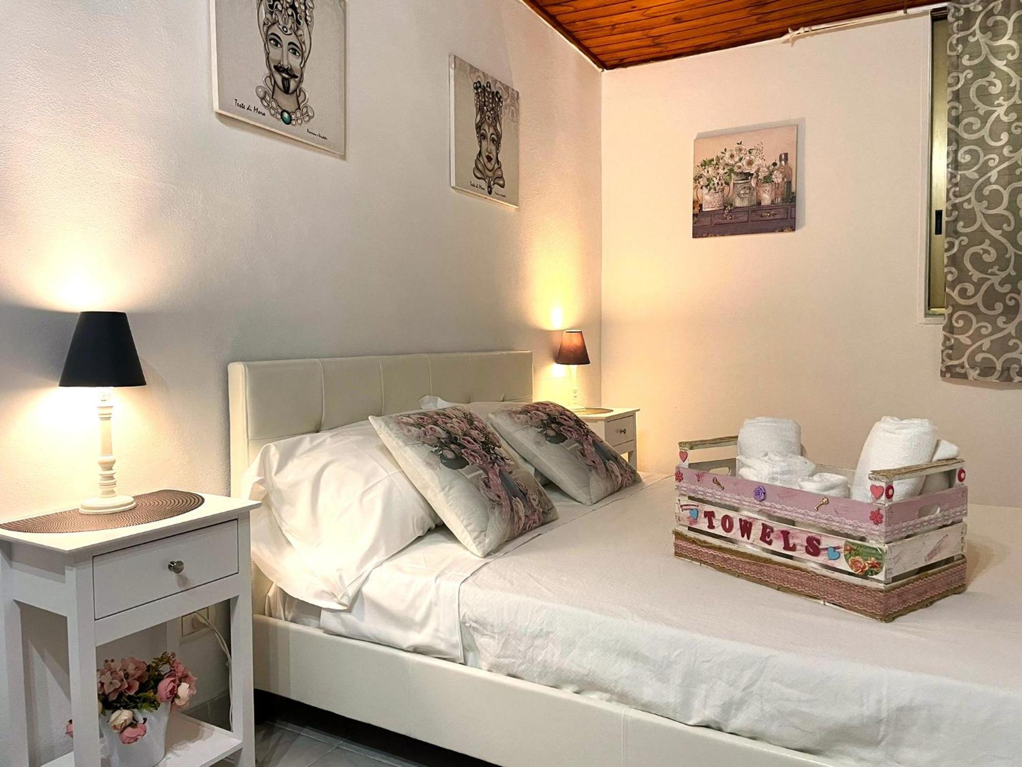 Oasi Del Gabbiano Bed & Breakfast Сиракуза Екстериор снимка