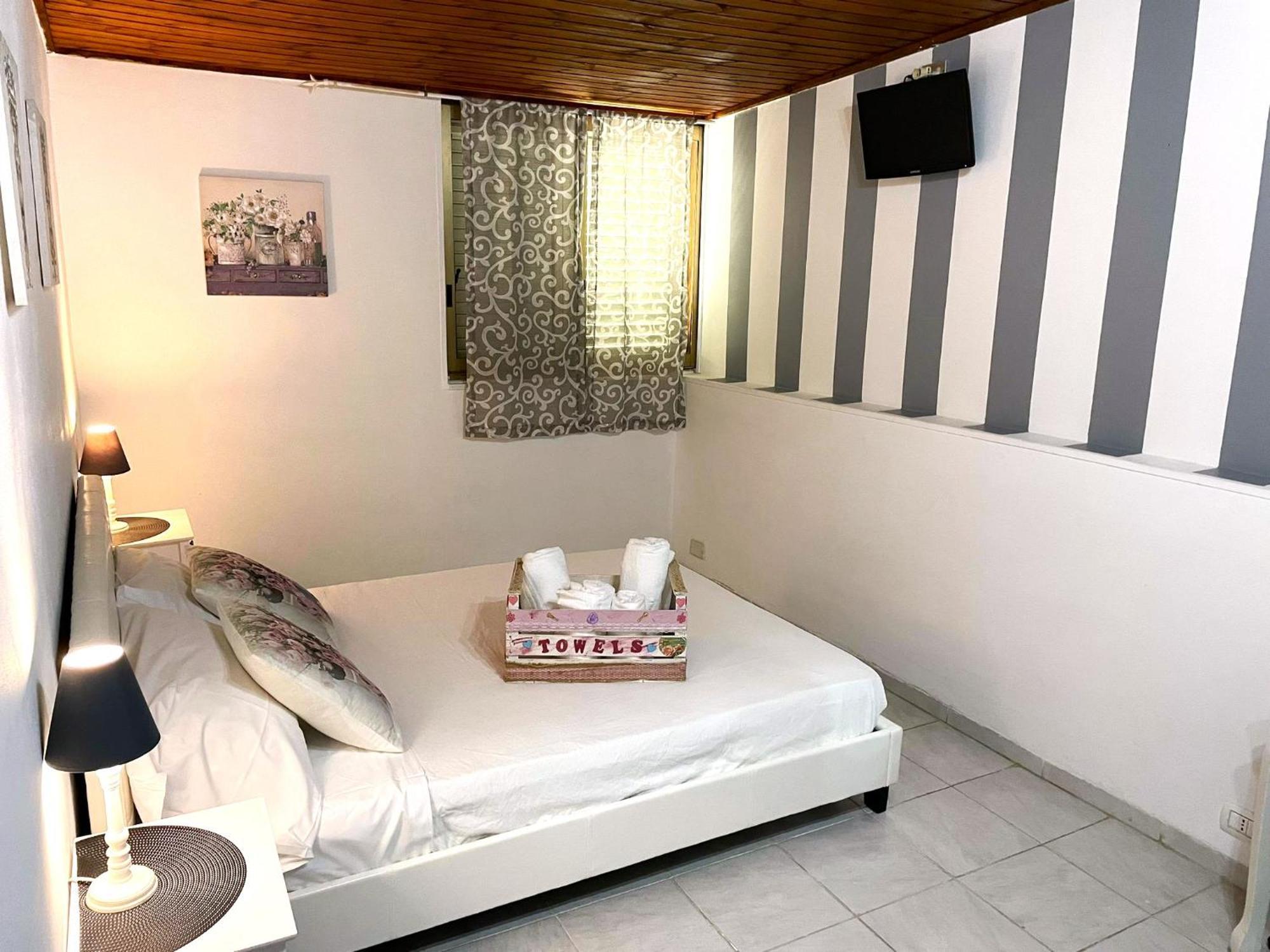 Oasi Del Gabbiano Bed & Breakfast Сиракуза Екстериор снимка